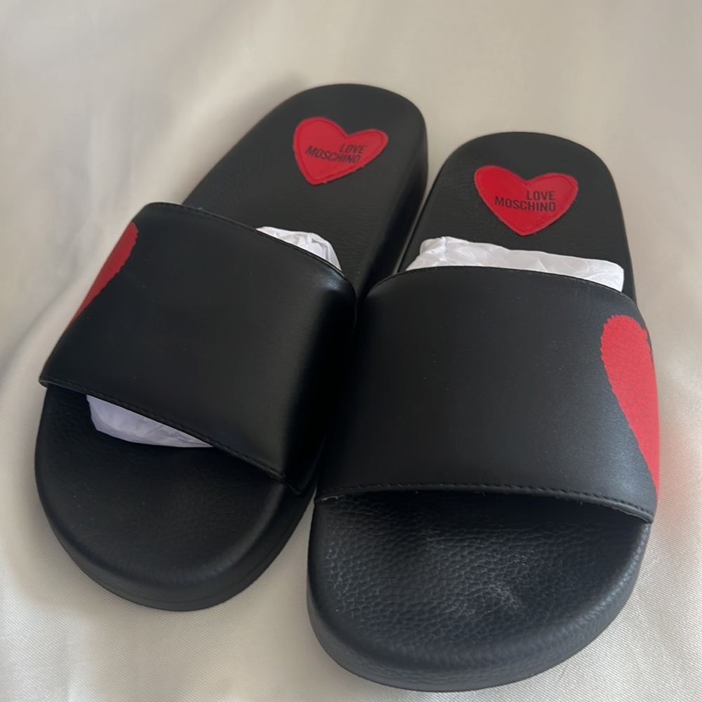 Moschino Pool Slides Black Hearts